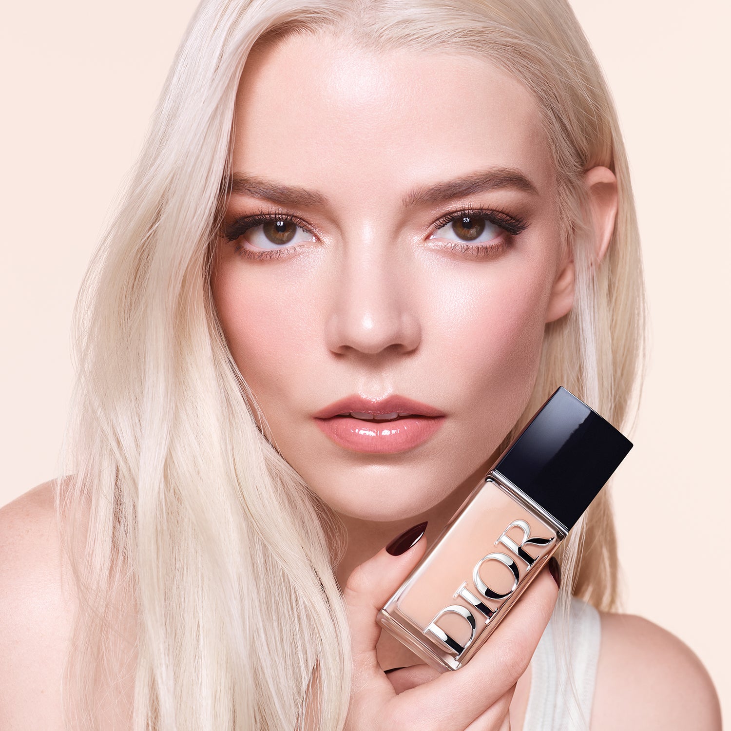 Dior Forever Skin Glow Flawless Radiant Foundation 24H Ultra Wear