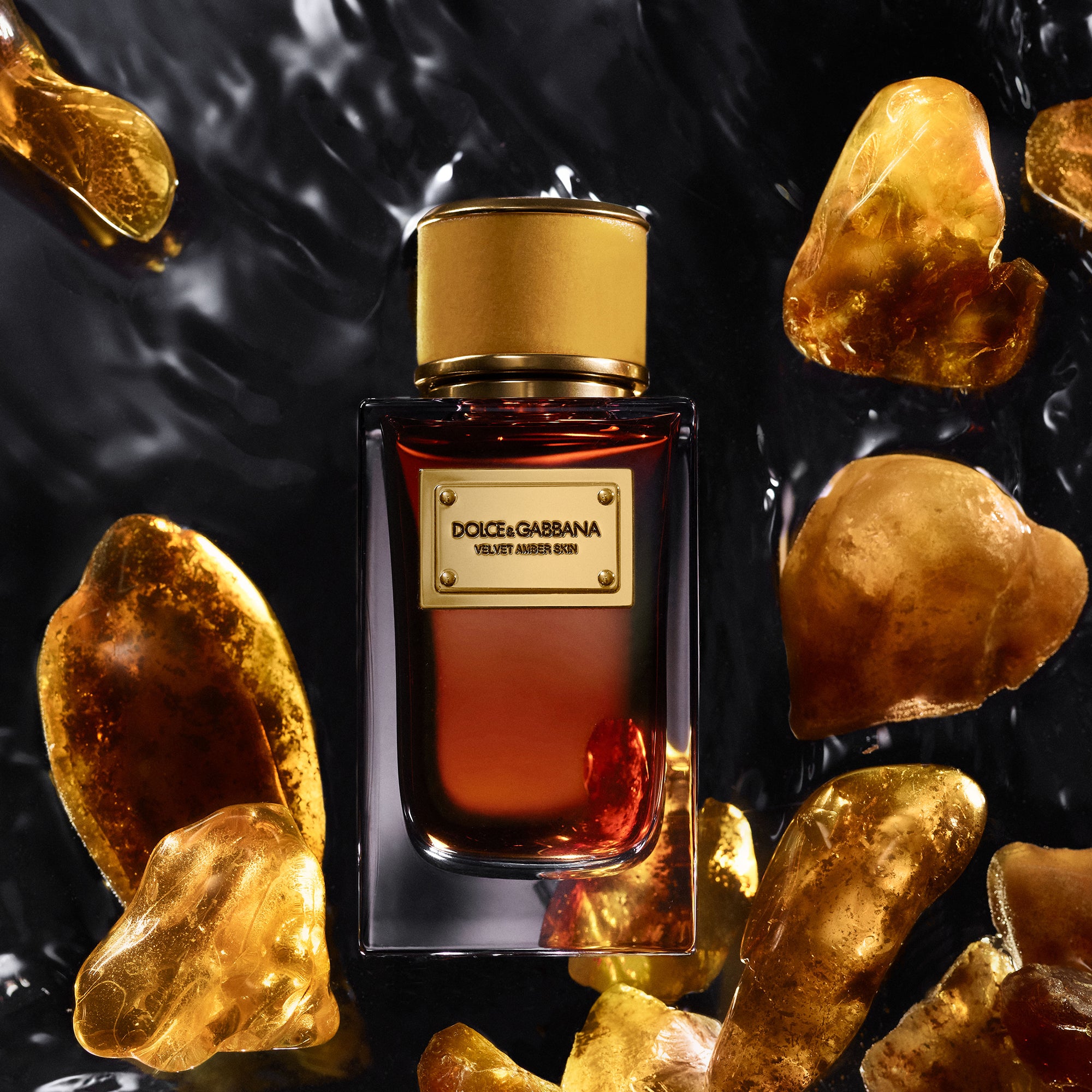 Velvet Amber Skin Eau de Parfum